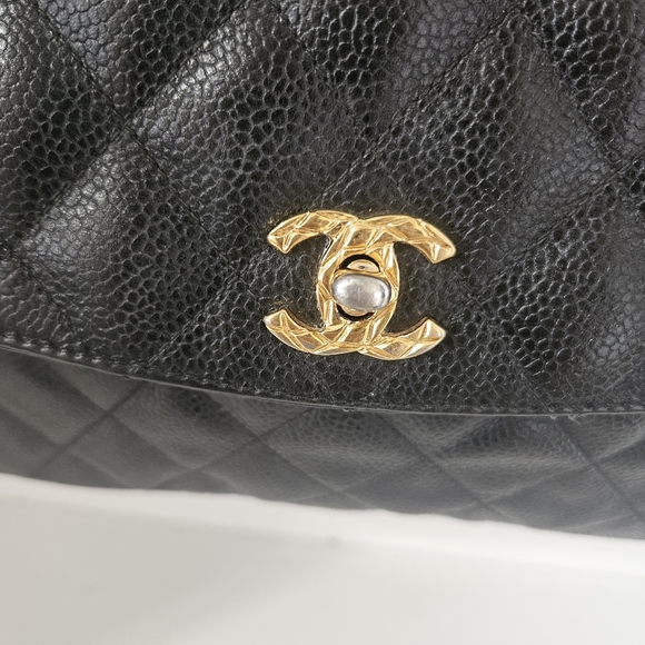 Authentic CHANEL Caviar black leather Crossbody/Shoulder Bag - Picture 13 of 16